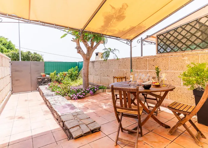 Oceanfront Rainbow Costa Adeje 14v35 *