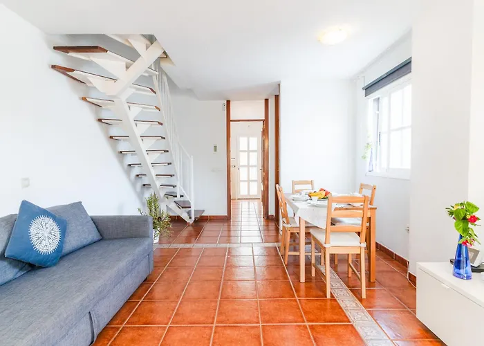 Oceanfront Rainbow Costa Adeje 14v35