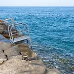 Oceanfront Rainbow Costa Adeje 14v35