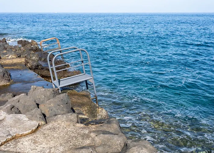 Oceanfront Rainbow Costa Adeje 14v35