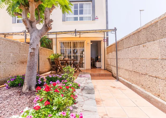 Oceanfront Rainbow Costa Adeje 14v35 아파트 *