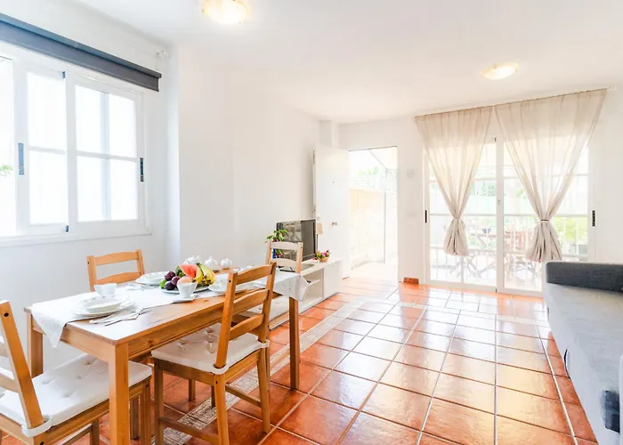 Oceanfront Rainbow Costa Adeje 14v35 칼라오살바헤